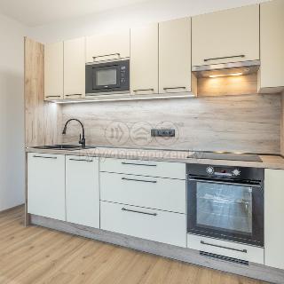 Pronájem bytu 2+kk 53 m² Kladno, Vítězná