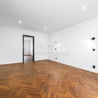 Prodej bytu 3+1 81 m² Plzeň, náměstí Generála Píky