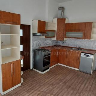 Pronájem bytu 3+1 91 m² Teplice, Duchcovská