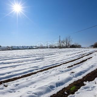 Prodej stavební parcely 953 m² Slaný