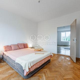 Pronájem bytu 3+1 68 m² Chodov, Zahradní