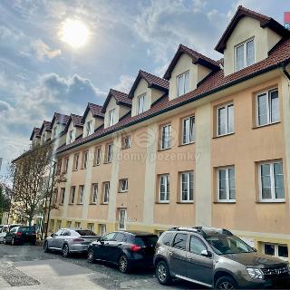 Pronájem bytu 3+1 77 m² Kladno, Floriánská