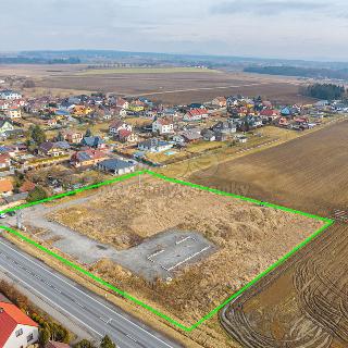 Prodej komerčního pozemku 7 031 m² Klenovice