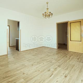 Pronájem bytu 3+1 74 m² Zlín, Slunečná