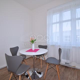 Prodej bytu 3+1 64 m² Náchod, Pražská