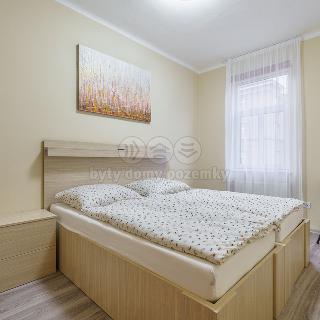 Pronájem bytu 1+1 43 m² Karlovy Vary, Vítězná