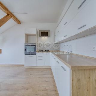 Prodej bytu 2+kk 64 m² Plzeň, Chelčického