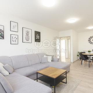 Prodej bytu 3+1 77 m² Ostrava, Výškovická