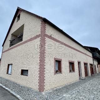 Pronájem bytu 2+1 65 m² Trhové Dušníky