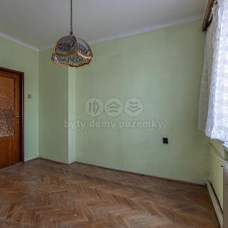 Prodej bytu 3+1 82 m² Stráž