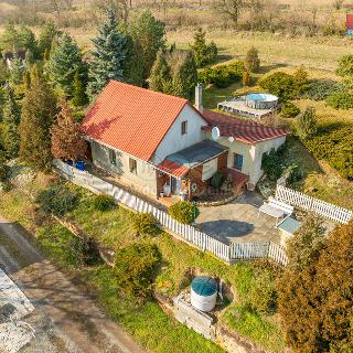 Prodej stavební parcely 5 109 m² Slaný