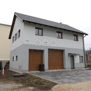 Pronájem bytu 2+kk 53 m² Beroun, Brožíkova