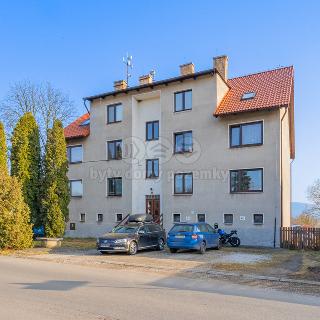 Prodej bytu 3+1 74 m² Všeradice