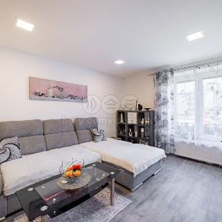 Prodej bytu 3+1 77 m² Neratovice, Za Obchody