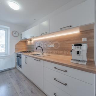 Pronájem bytu 3+kk 58 m² Rožnov pod Radhoštěm, Náměstí Míru