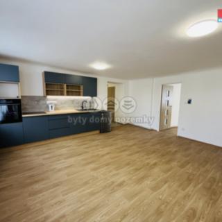 Pronájem bytu 2+kk 57 m² Jihlava, Kosmákova