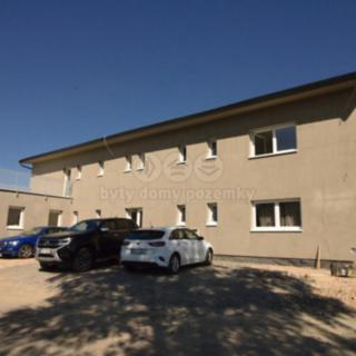Pronájem bytu 3+kk 68 m² Tehovec