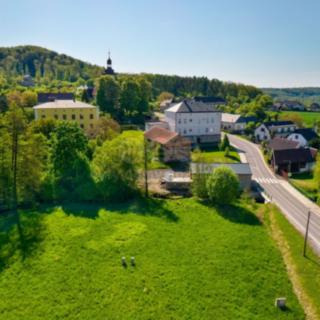 Prodej stavební parcely 1 000 m² Lanžov