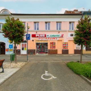Pronájem obchodu 183 m² Přeštice, Masarykovo nám.