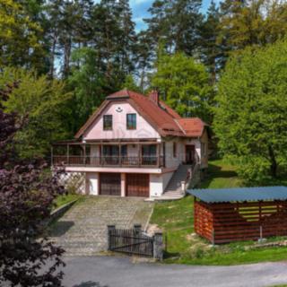 Prodej rodinného domu 240 m² Huntířov