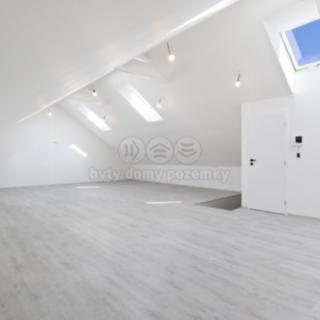 Prodej bytu 4+kk 140 m² Hořovice