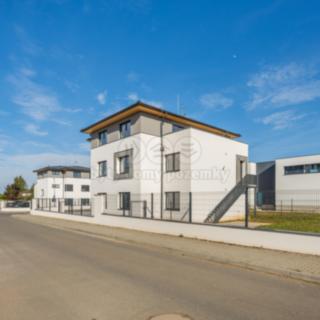 Prodej bytu 4+kk 99 m² Úhonice