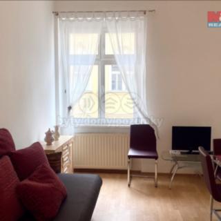 Pronájem bytu 2+kk 40 m² Karlovy Vary, K. Čapka