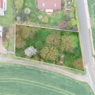 Prodej stavební parcely 1045 m² Vonoklasy