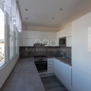 Pronájem bytu 2+kk 50 m² Roztoky
