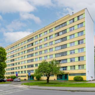 Prodej bytu 1+kk a garsoniéry 35 m² Pardubice Polabiny, Prodloužená