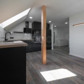 Pronájem bytu 3+1 92 m² Radonice, Růžičkova