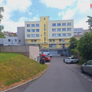 Pronájem garáže 19 m² Pardubice Zelené Předměstí, třída Míru