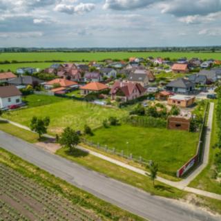Prodej stavební parcely 720 m² Pátek