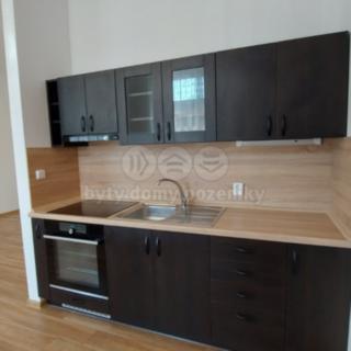 Pronájem bytu 1+kk a garsoniéry 33 m² Humpolec, Nerudova