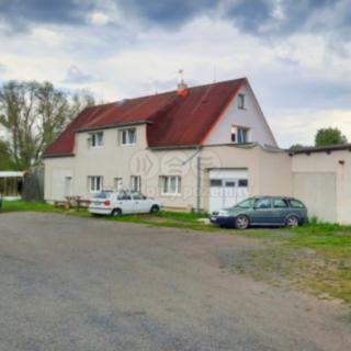 Pronájem garáže 55 m² Krupá
