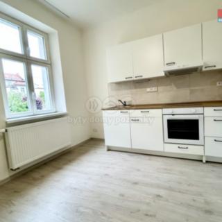 Pronájem bytu 1+1 38 m² Poděbrady, Hakenova