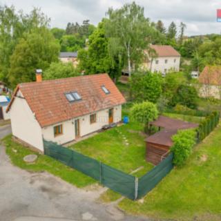Prodej rodinného domu 100 m² Knovíz