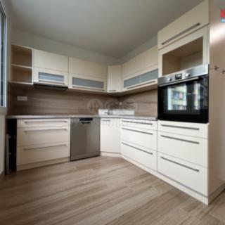 Pronájem bytu 2+1 60 m² Louny, 17. listopadu