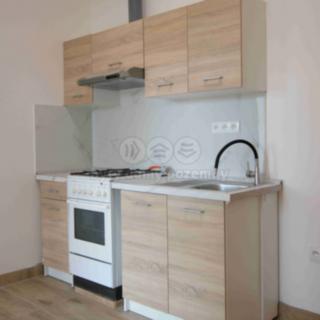 Pronájem bytu 2+1 39 m² Mělník