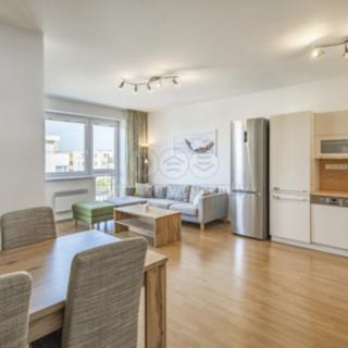 Prodej bytu 3+kk 75 m² Jesenice, V Roháči I.