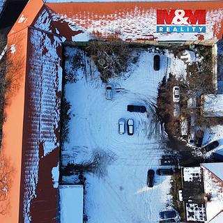 Pronájem komerčního pozemku 360 m² Ořech