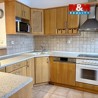 Pronájem bytu 3+1 140 m² Pardubice