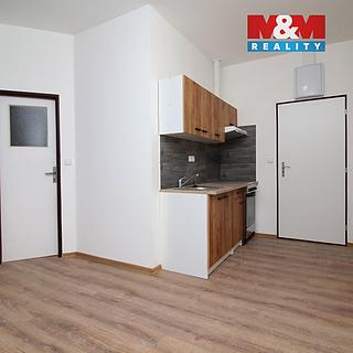 Pronájem bytu 1+1 41 m² Úpice