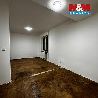 Pronájem bytu 3+kk 54 m² Klecany