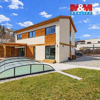 Prodej rodinného domu 140 m&sup2; Davle