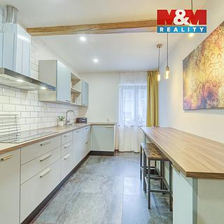 Prodej bytu 4+1 109 m&sup2; Černošice