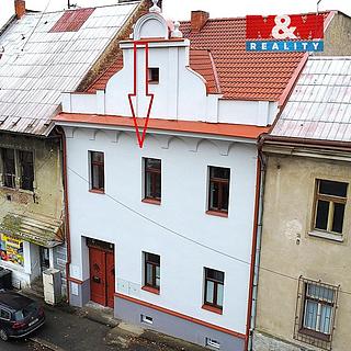 Pronájem bytu 2+1 53 m&sup2; Žleby