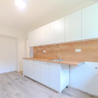 Prodej bytu 2+1 60 m² Hulín, Sadová