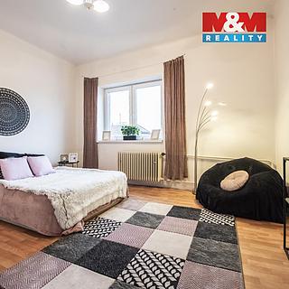 Pronájem rodinného domu 180 m&sup2; Hradec Králové