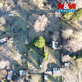 Prodej zahrady 908 m&sup2; Bochov